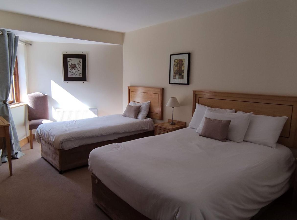 Ma Dwyer'S Guest Accommodation นาวัน ภายนอก รูปภาพ