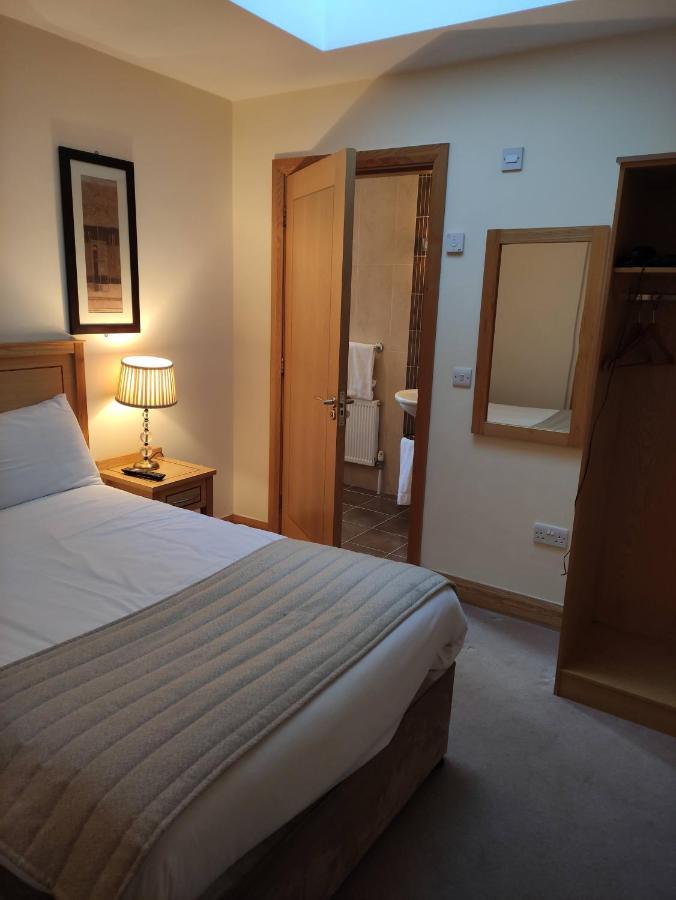 Ma Dwyer'S Guest Accommodation นาวัน ภายนอก รูปภาพ